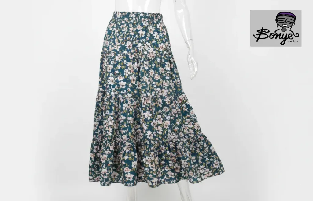 Maxifalda Floral "Jardín Azul" – Corte de Cuatro Tiempos